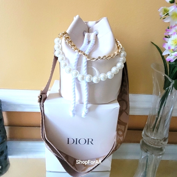 Dior - Picture 4 of 12